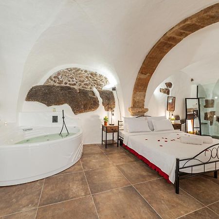 Romantic Loft With Jacuzzi In The Castle Castelsardo Eksteriør bilde