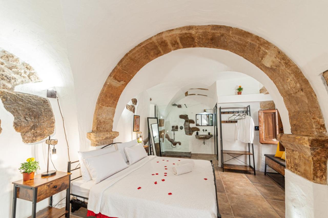 Romantic Loft With Jacuzzi In The Castle Castelsardo Eksteriør bilde